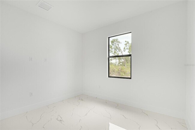 Building Photo - 153 Australian Dr