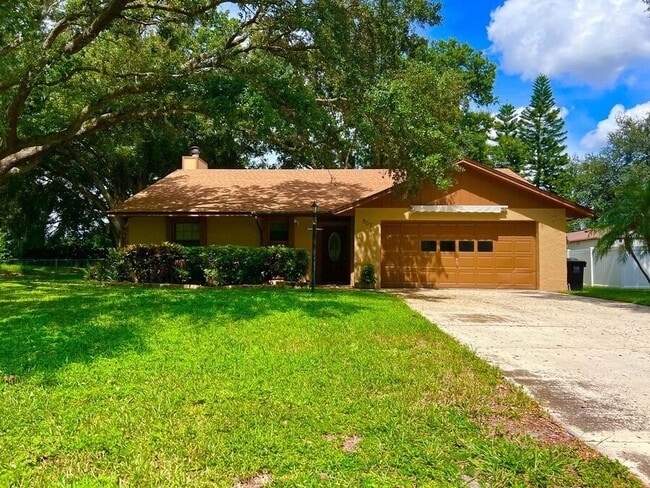 Primary Photo - 907 Van Dr