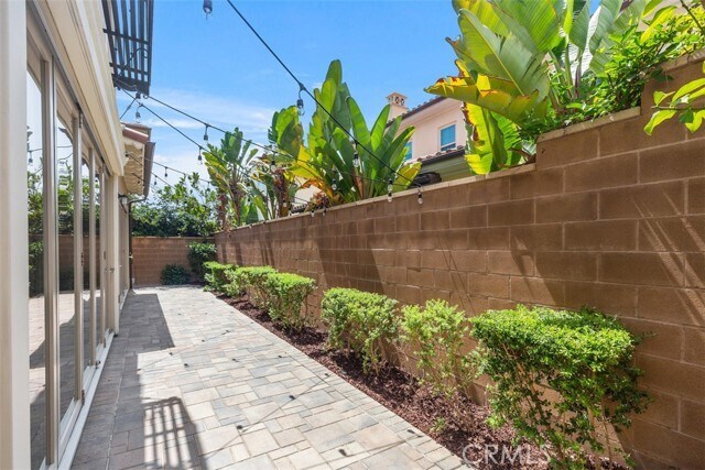 Building Photo - 57 Gainsboro