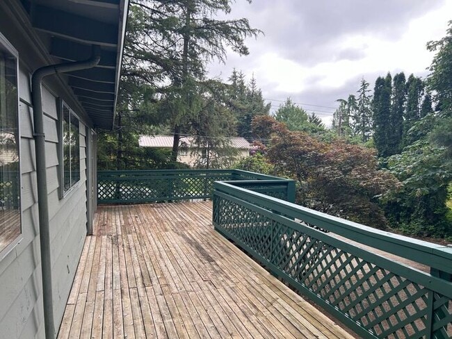 Building Photo - Charming 4 Bed Happy Valley Home