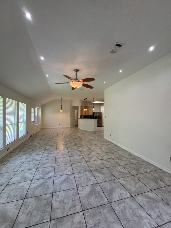 Building Photo - 3210 Woodcreek Glen Ln