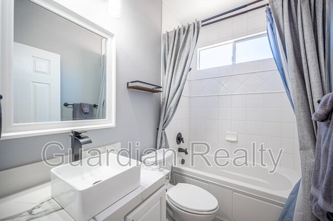 Building Photo - 11112 Pine Greens Ct