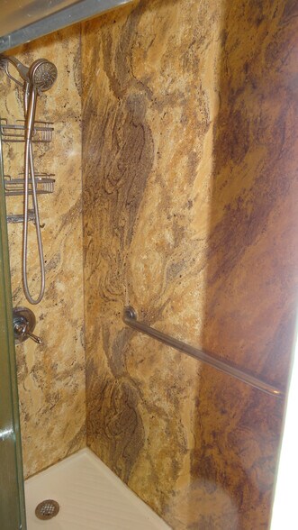 Building Photo - 225 Briarcrest Dr