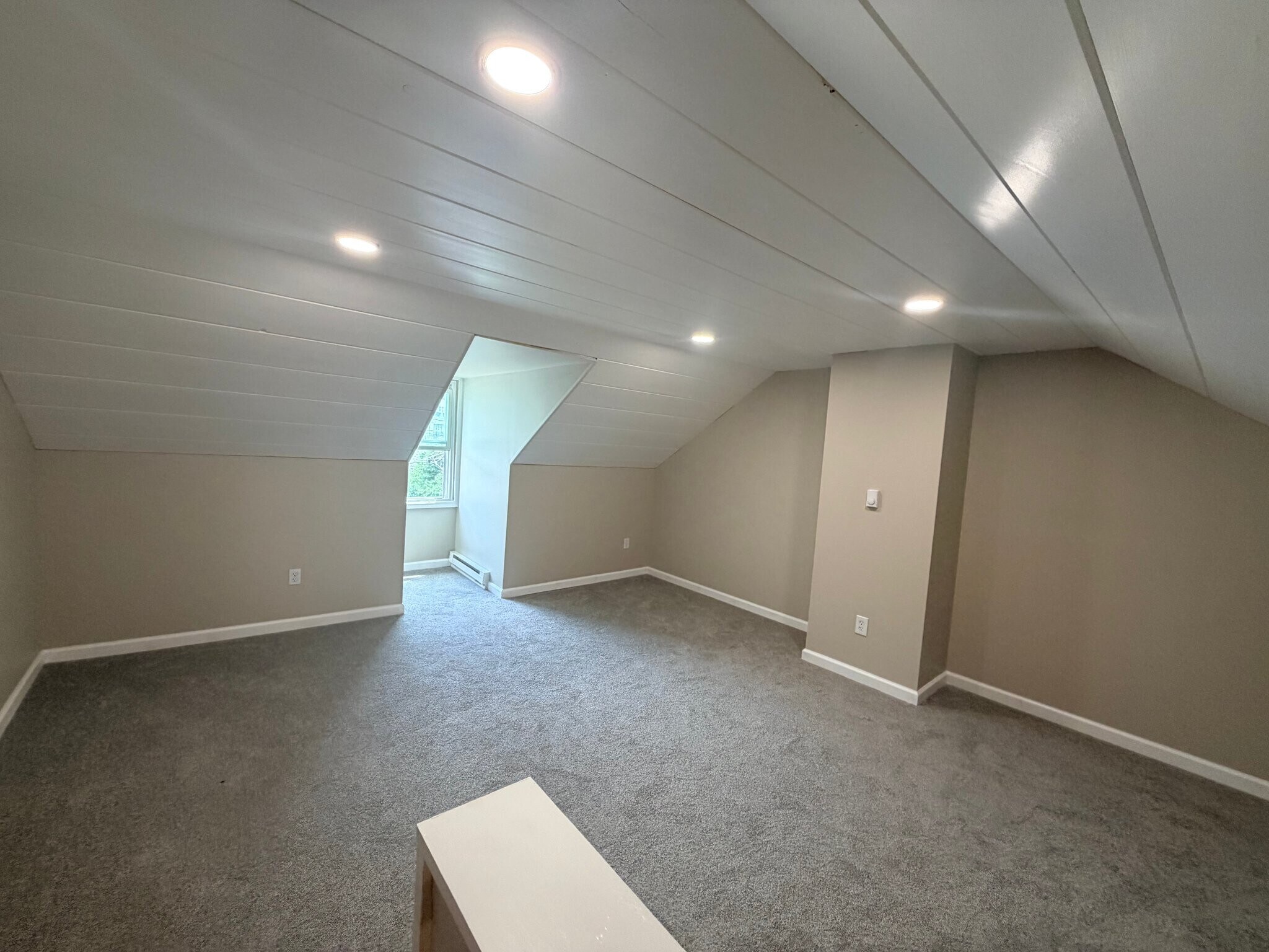 Building Photo - 621 Pear St