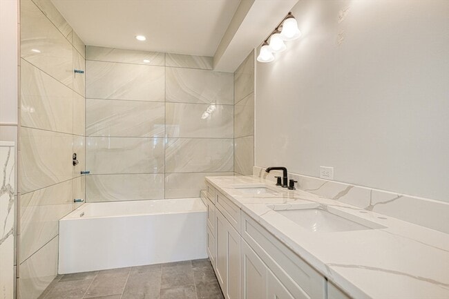 Building Photo - 369 Grant St