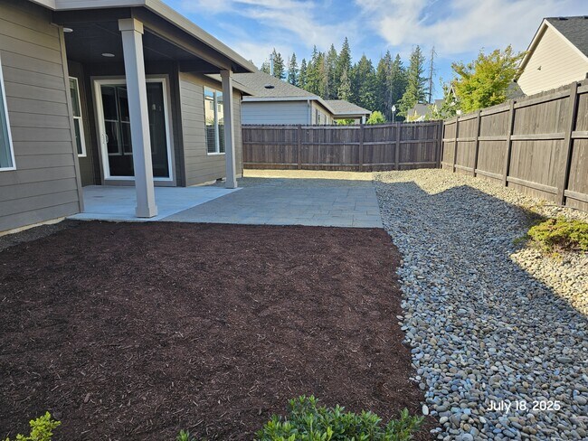 Building Photo - 13109 NE 60th Ave