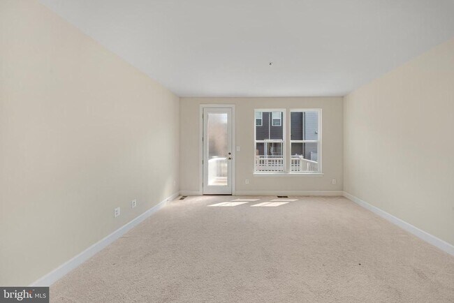Building Photo - 3525 Carnaby St
