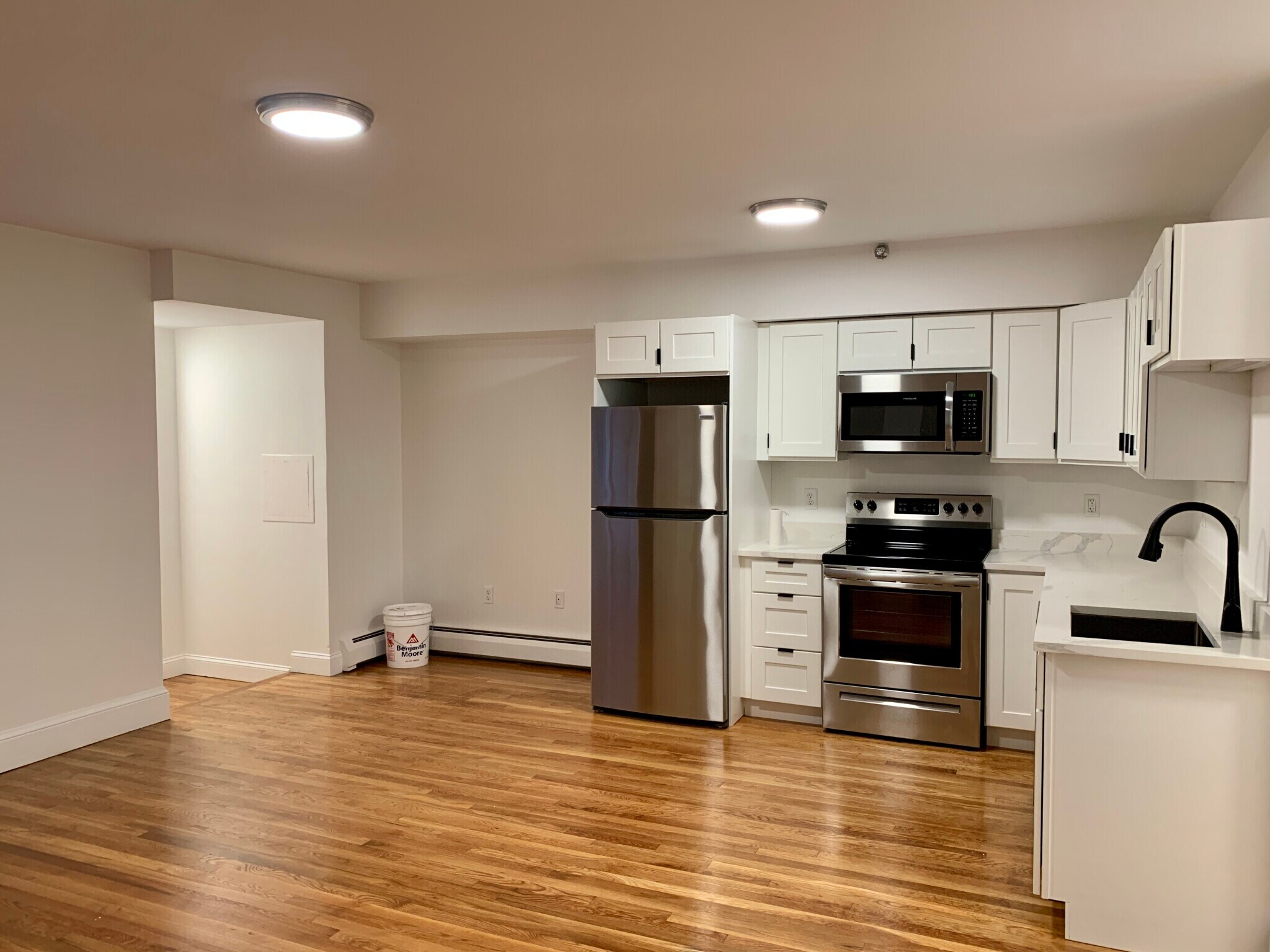 Building Photo - 138 Beacon St