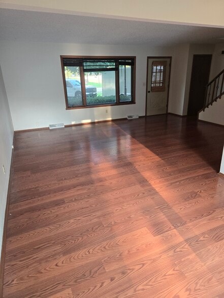 Building Photo - 7008 Ashwood Lane