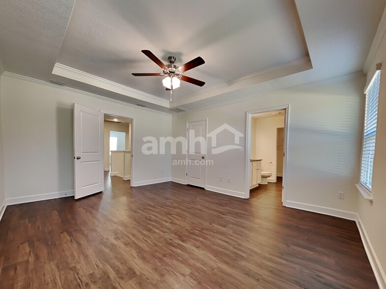 Building Photo - 974 Tan Tara Trl