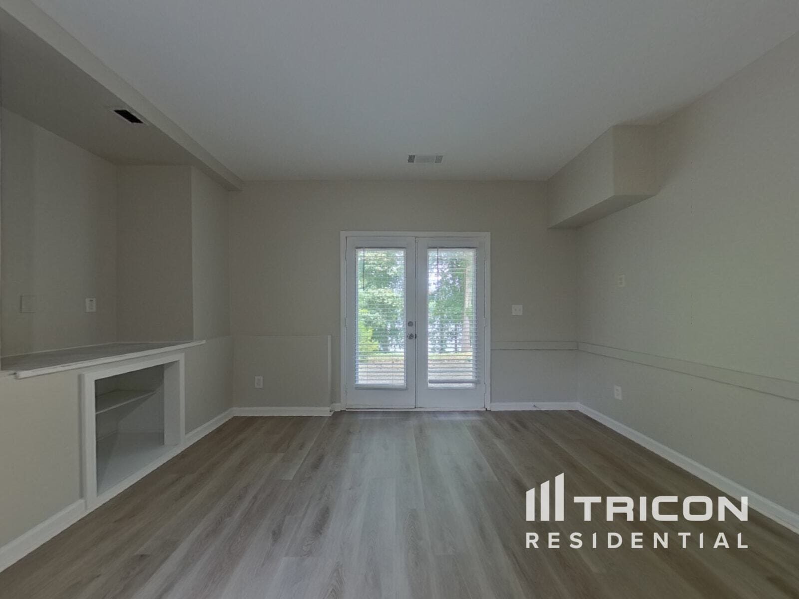 Building Photo - 6868 Glen Cove Ln