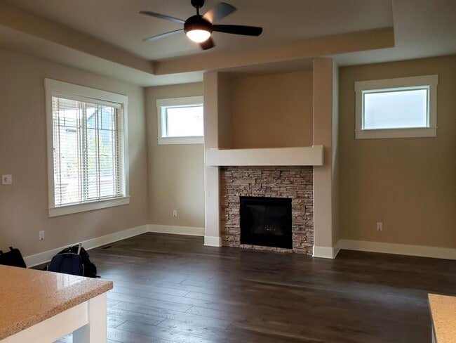 Building Photo - 20863 Gateway Dr