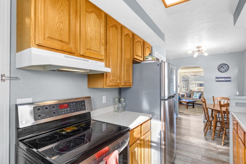 Building Photo - 1204 Avenue E