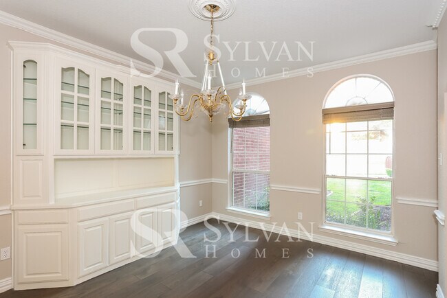 Building Photo - Lease today! No extra charge for contentment and relaxation!