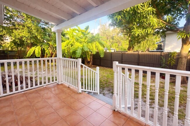 Building Photo - 1525 NE 110th Terrace