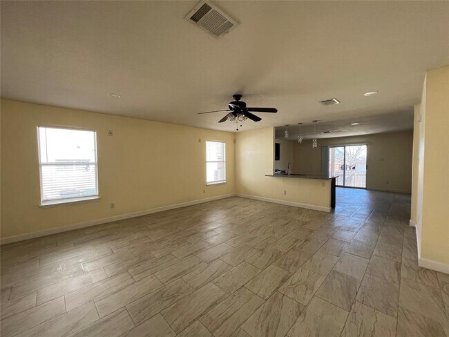 Building Photo - 116 Remington Dr