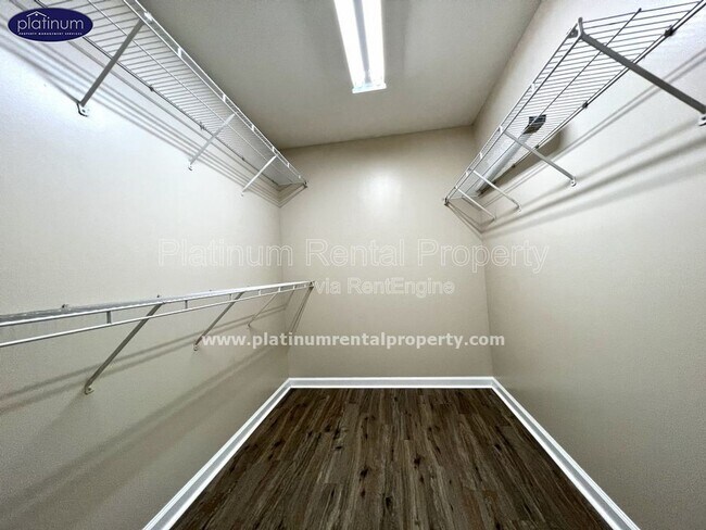 Building Photo - 1751 Bentridge Dr