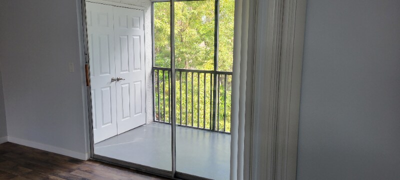 Building Photo - 13300 Walsingham Rd