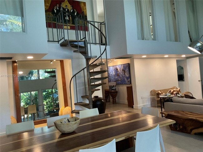 Building Photo - 2485 Inagua Ave