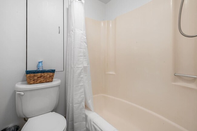 Building Photo - 309 Vine St