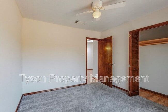 Building Photo - 7305 Mayflower Rd NE