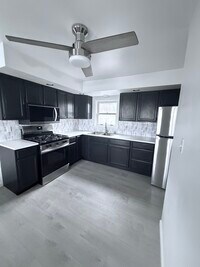 Building Photo - 338 Prestley Rd