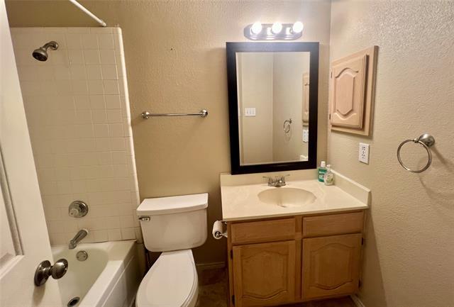 Building Photo - 2229 Chasefield Dr