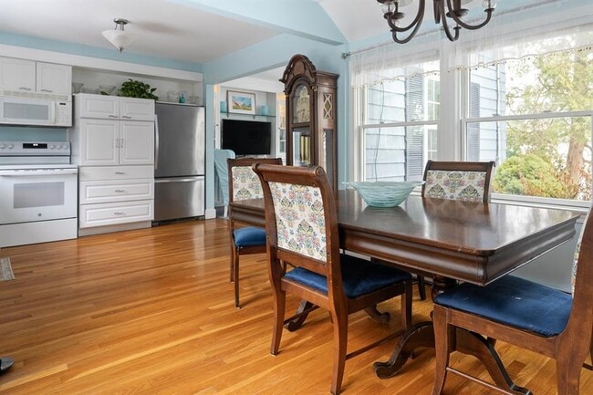 Building Photo - 46 Bowden Ave