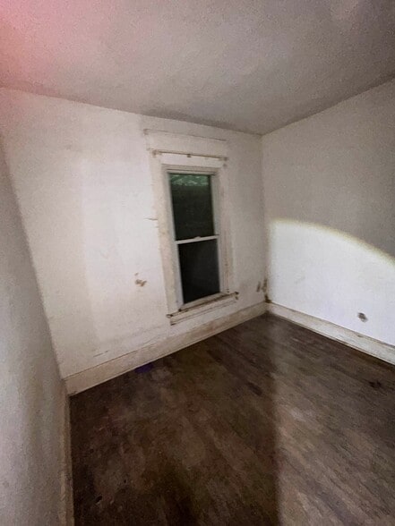 Building Photo - 517 Cherry St