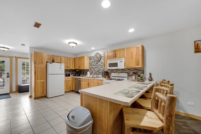 Building Photo - 2643 IL-178