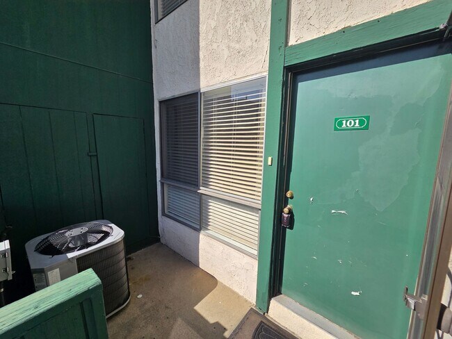 Building Photo - 15301 Santa Gertrudes Ave