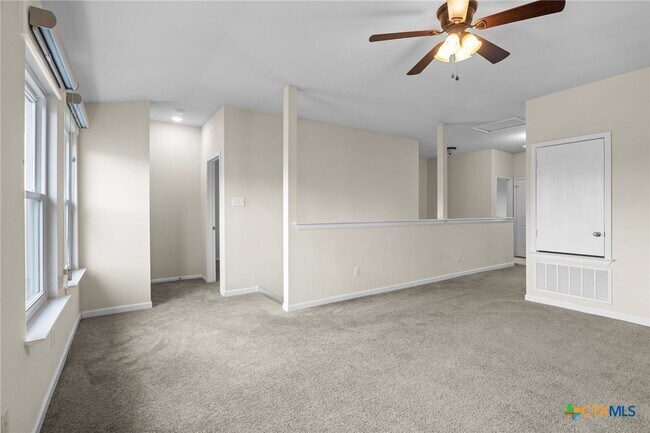 Building Photo - 5621 Bedrock Dr