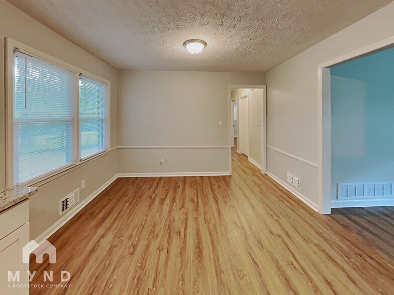 Building Photo - 1590 Bagpipe Pl
