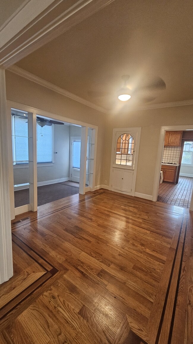 Building Photo - 236 W Frances Willard Ave