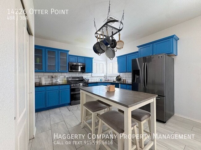 Building Photo - 14226 Otter Point Ct