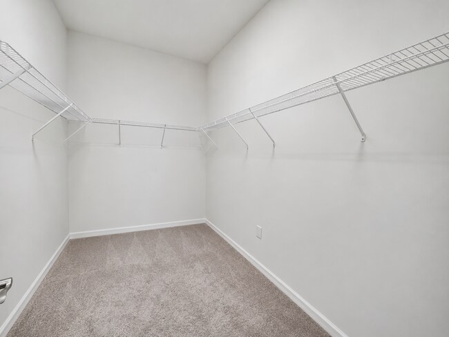 Building Photo - 380 Maraviya Blvd
