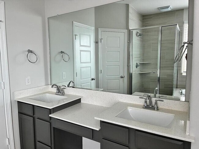 Building Photo - 4135 Chloe Ridge Ln