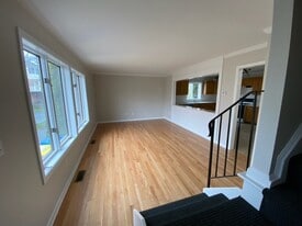 Building Photo - 1480 Highland Ave
