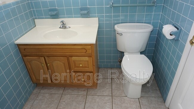 Building Photo - 529 Bardon Rd NW