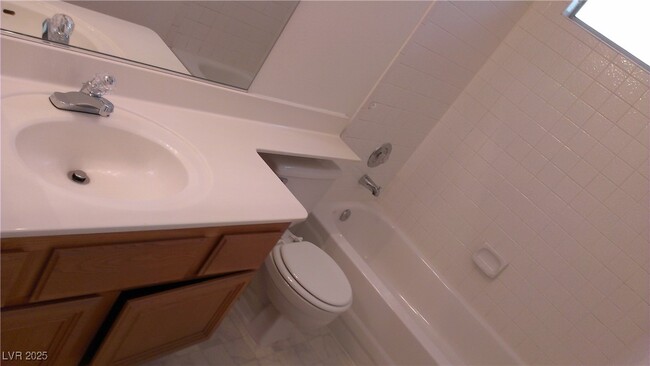 Building Photo - 1105 Overture Dr