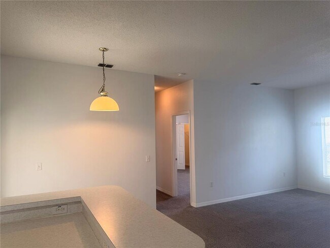 Building Photo - 327 Alegriano Ct