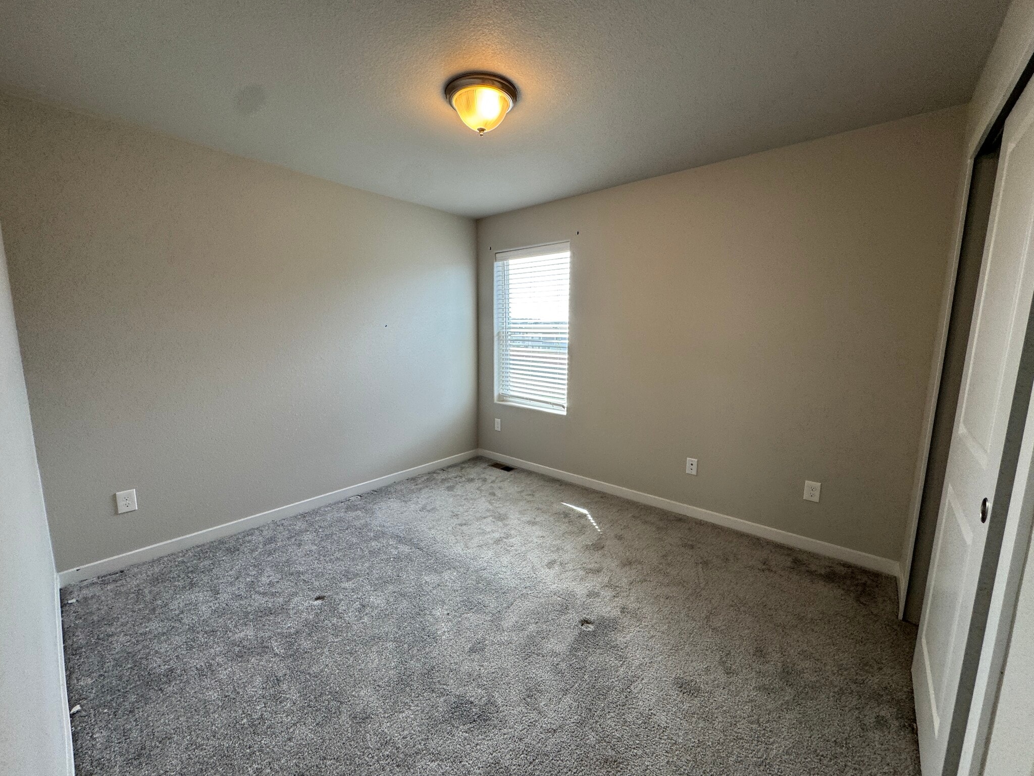 Building Photo - 5921 Mumford Dr