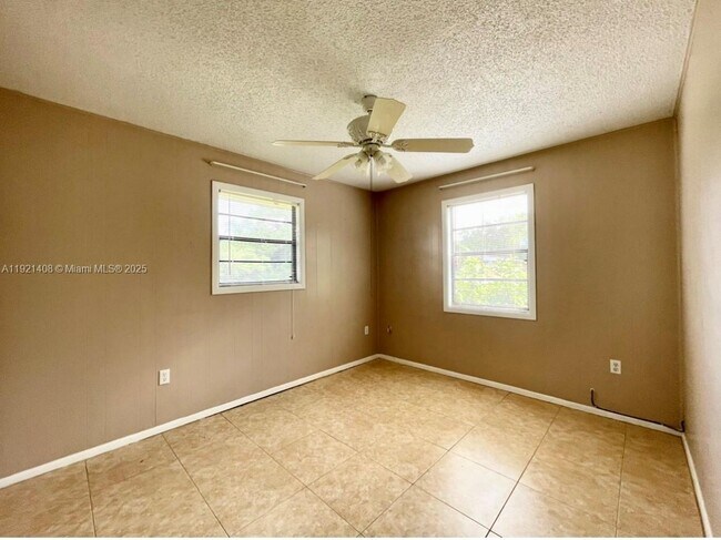 Building Photo - 203 Eleanor Blvd