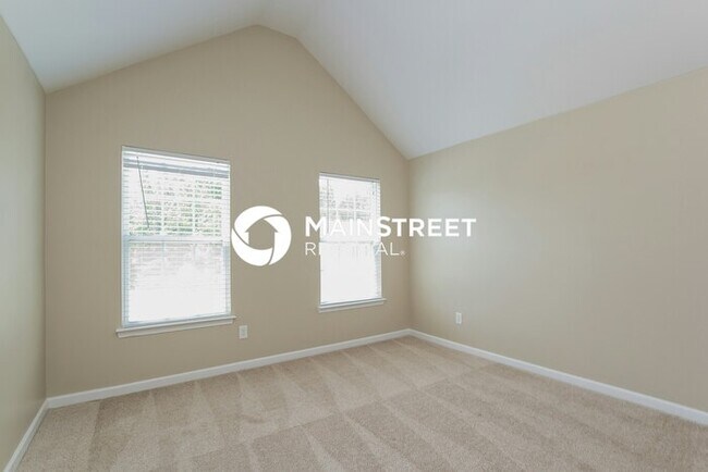 Building Photo - 4 Bedroom Pet-Friendly Home in Atlanta, GA with Main Street Renewal
