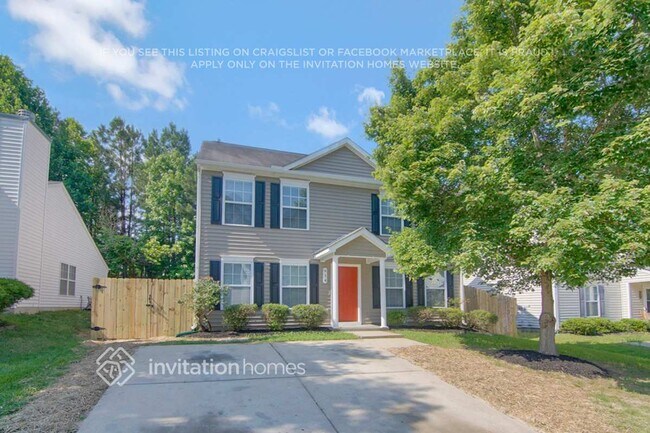 Building Photo - 914 Ujamaa Dr