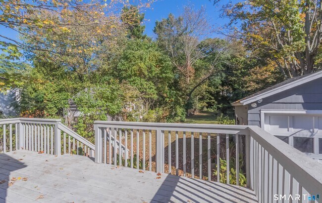 Building Photo - 798 Mill Plain Rd