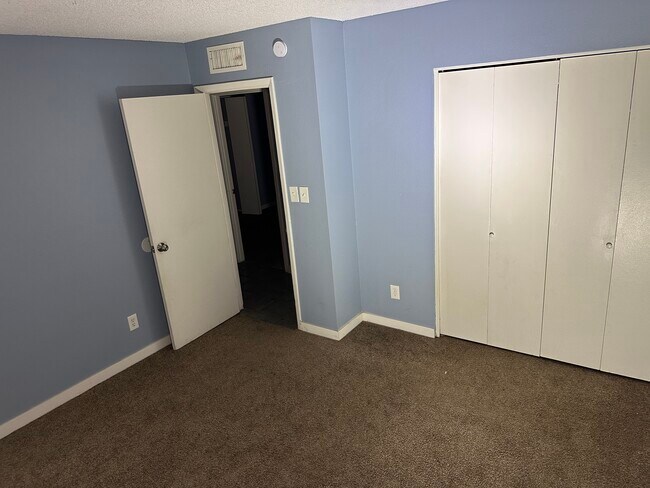 Building Photo - 14620 N 31st Ln