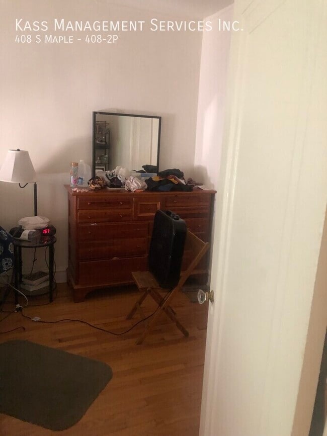 Building Photo - 408 S Maple Ave