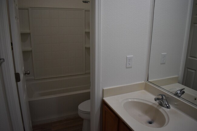 Building Photo - 1283 Orion Ct