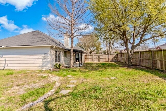 Building Photo - 13570 Miller Ln